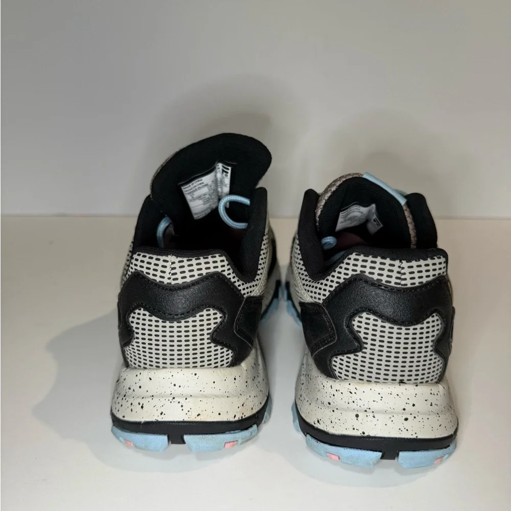 Fila Quadrix Women’s 6 Chunky Trail Sneakers Grey Blue Pink